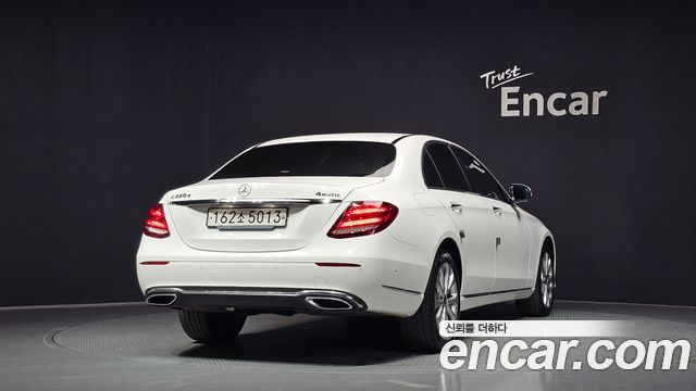 Mercedes-Benz E-Class E220d 4MATIC Exclusive