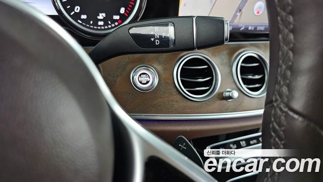 Mercedes-Benz E-Class E220d 4MATIC Exclusive