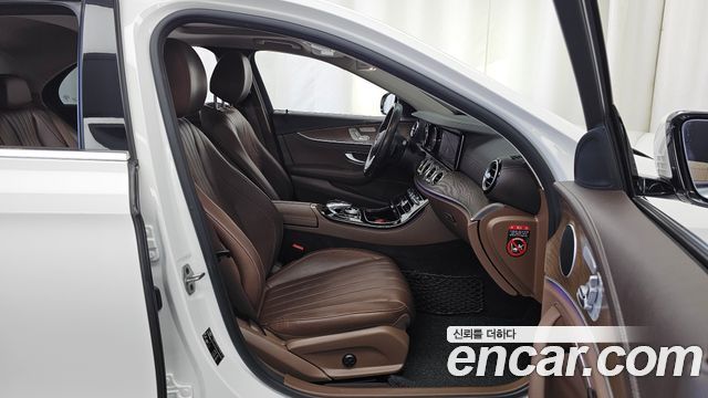 Mercedes-Benz E-Class E220d 4MATIC Exclusive