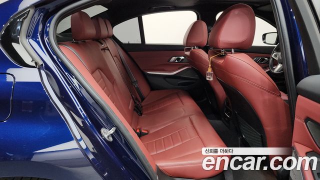 BMW 3-Series 330e M Sport Pro FIrst Edition