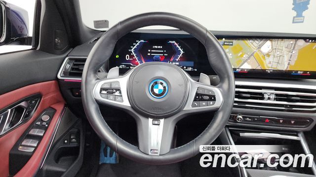 BMW 3-Series 330e M Sport Pro FIrst Edition