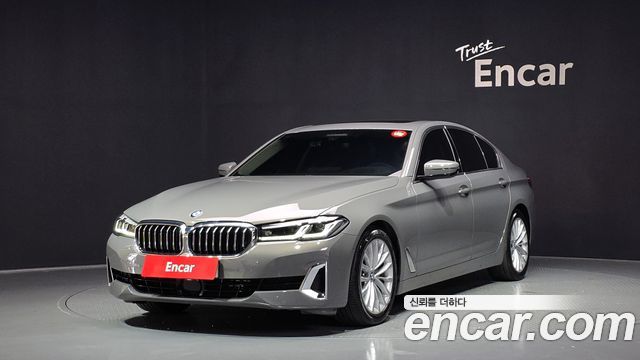 BMW 5-Series 520i Luxury