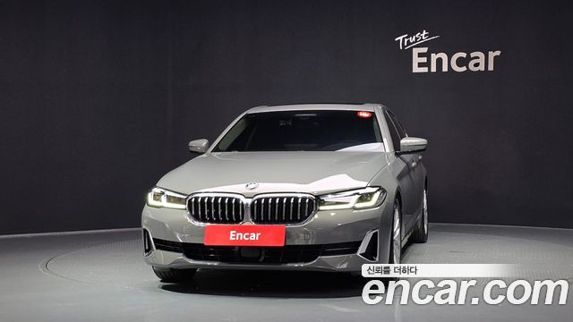 BMW 5-Series 520i Luxury