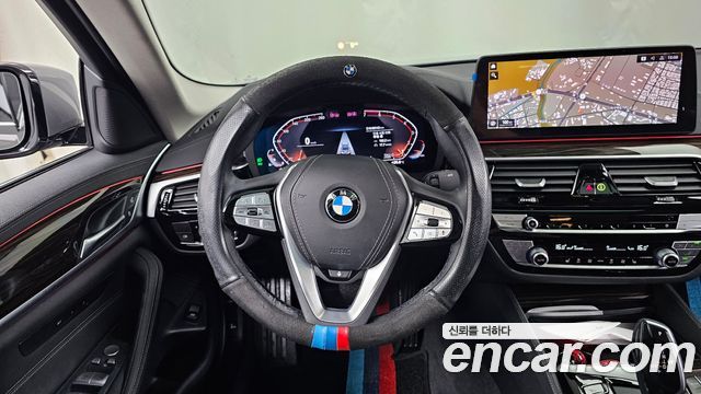 BMW 5-Series 520i Luxury