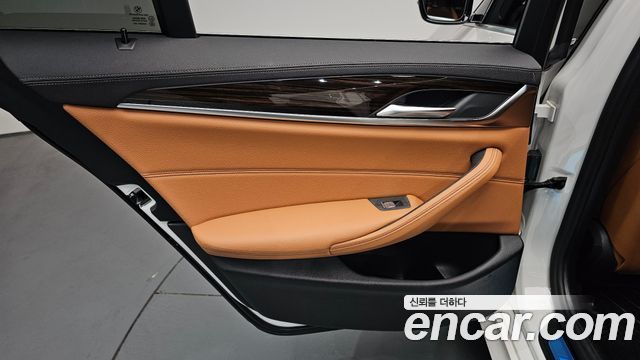 BMW 5-Series 520i M Sport