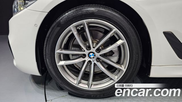 BMW 5-Series 520d M Sport Package Plus