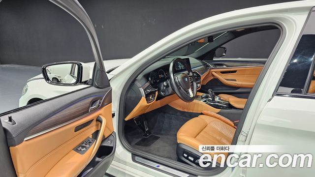 BMW 5-Series 520d M Sport Package Plus