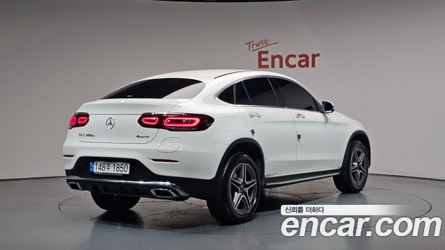 Mercedes-Benz GLC-Class GLC300e 4MATIC Coupe