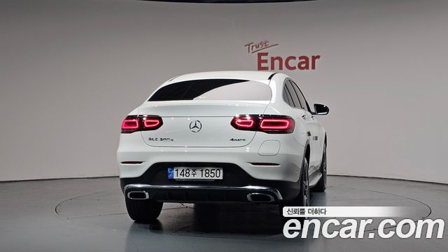 Mercedes-Benz GLC-Class GLC300e 4MATIC Coupe