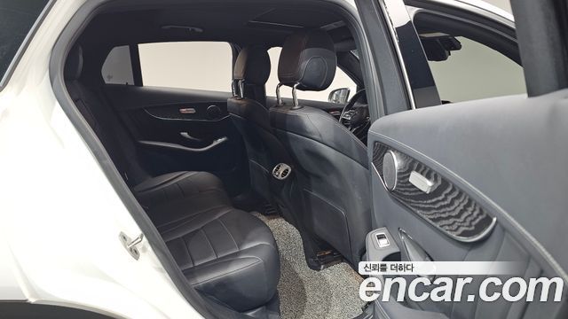 Mercedes-Benz GLC-Class GLC300e 4MATIC Coupe