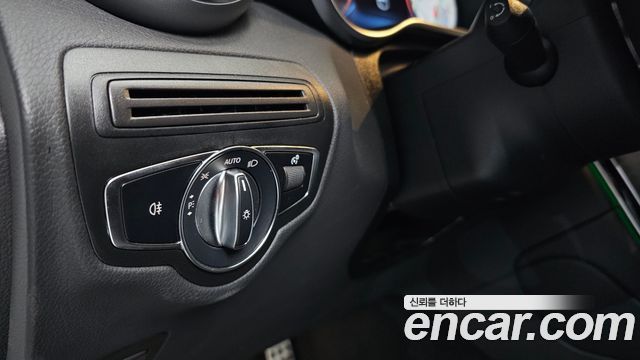 Mercedes-Benz GLC-Class GLC300e 4MATIC Coupe