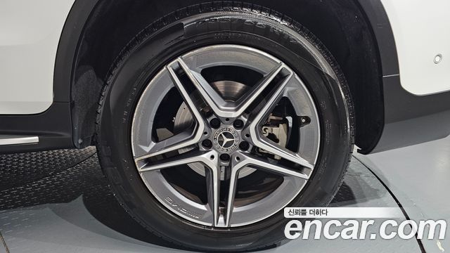 Mercedes-Benz GLC-Class GLC300e 4MATIC Coupe