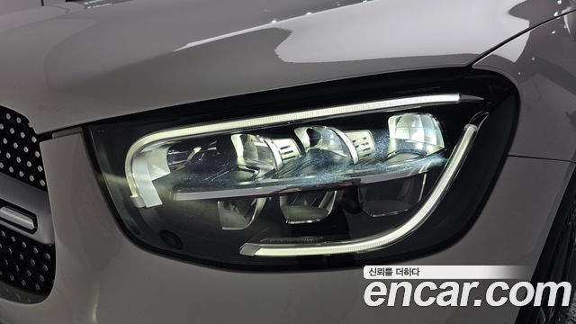 Mercedes-Benz GLC-Class GLC300e 4MATIC Coupe