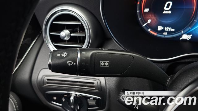 Mercedes-Benz GLC-Class GLC300e 4MATIC Coupe