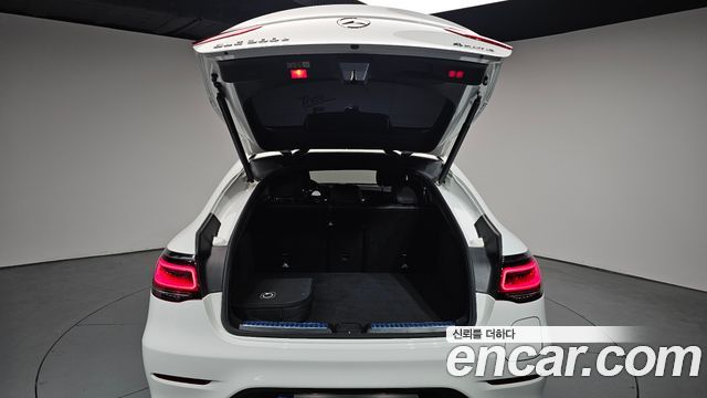 Mercedes-Benz GLC-Class GLC300e 4MATIC Coupe
