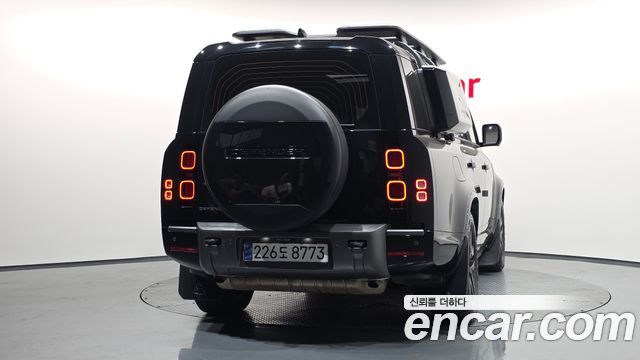 Land Rover Defender 130 P400 Outbound