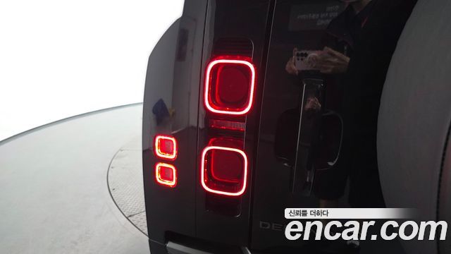 Land Rover Defender 130 P400 Outbound