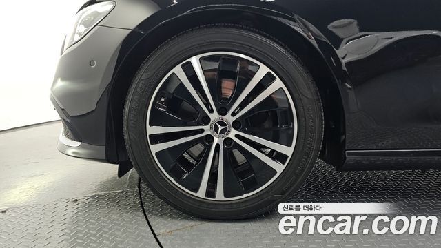 Mercedes-Benz E-Class E250 Avantgarde