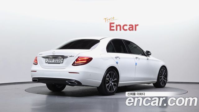 Mercedes-Benz E-Class E220d Avantgarde