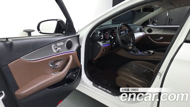 Mercedes-Benz E-Class E220d Avantgarde