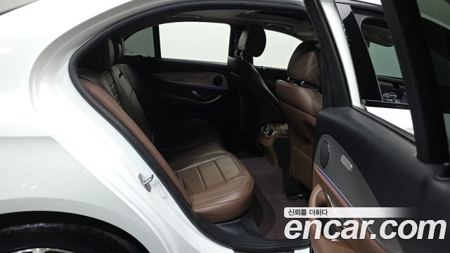 Mercedes-Benz E-Class E220d Avantgarde
