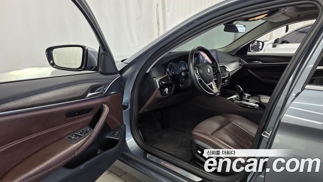 BMW 5-Series 530i Luxury Plus