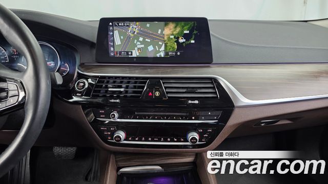 BMW 5-Series 530i Luxury Plus
