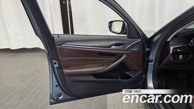 BMW 5-Series 530i Luxury Plus