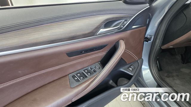 BMW 5-Series 530i Luxury Plus