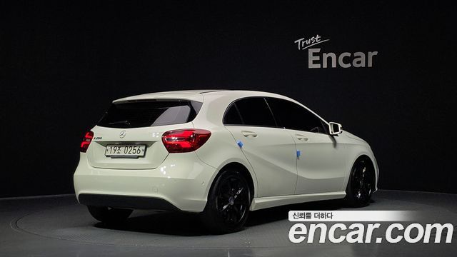 Mercedes-Benz A-Class A200