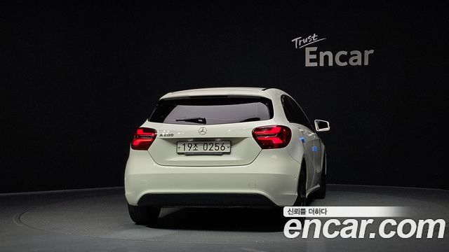 Mercedes-Benz A-Class A200