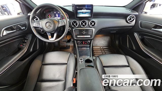 Mercedes-Benz A-Class A200