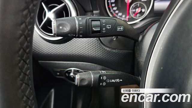 Mercedes-Benz A-Class A200