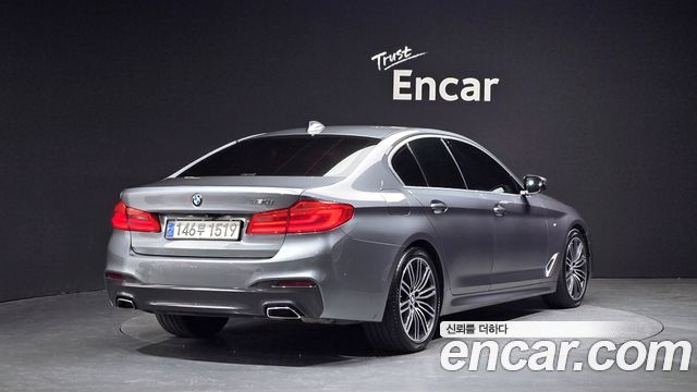 BMW 5-Series 530i M Sport Package Plus
