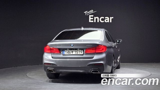 BMW 5-Series 530i M Sport Package Plus