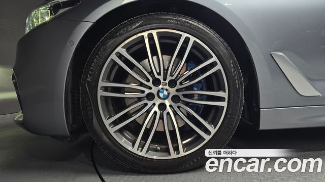 BMW 5-Series 530i M Sport Package Plus