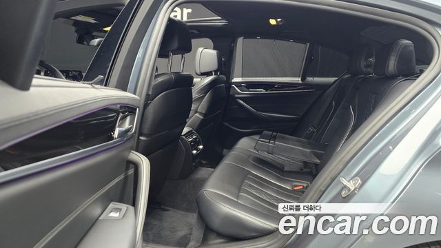 BMW 5-Series 530i M Sport Package Plus