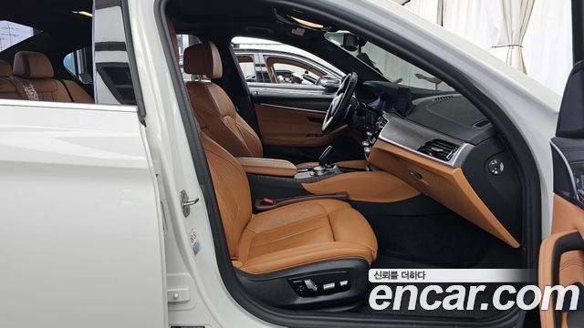 BMW 5-Series 530e M Sport