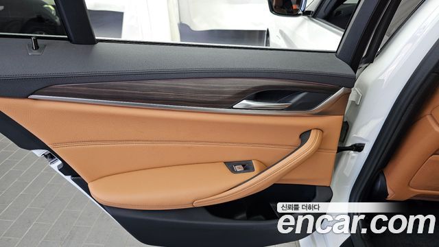 BMW 5-Series 530e M Sport