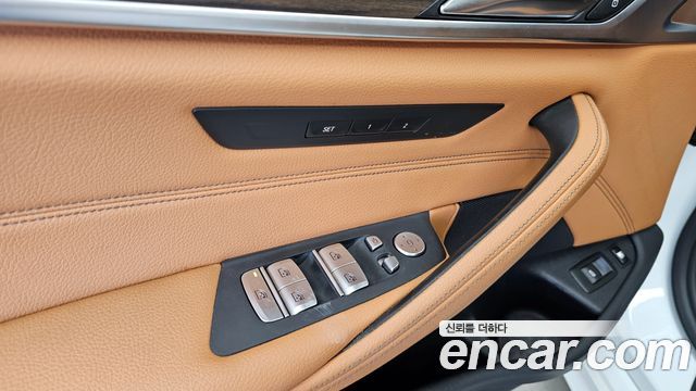 BMW 5-Series 530e M Sport