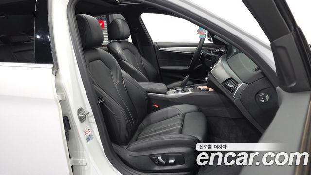 BMW 5-Series 520d xDrive M Sport Package