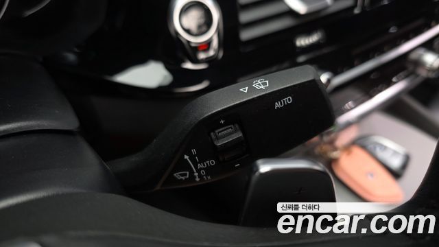 BMW 5-Series 520d xDrive M Sport Package