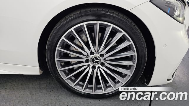 Mercedes-Benz C-Class C300 4MATIC AMG Line