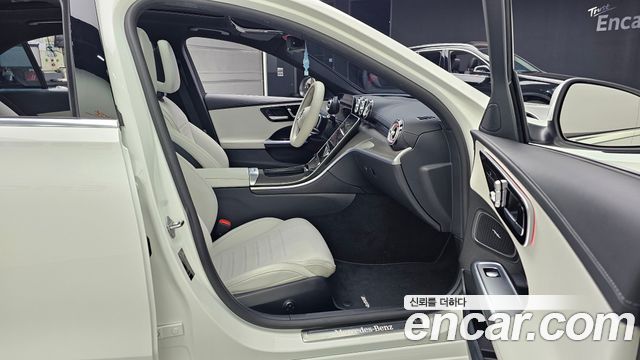 Mercedes-Benz C-Class C300 4MATIC AMG Line