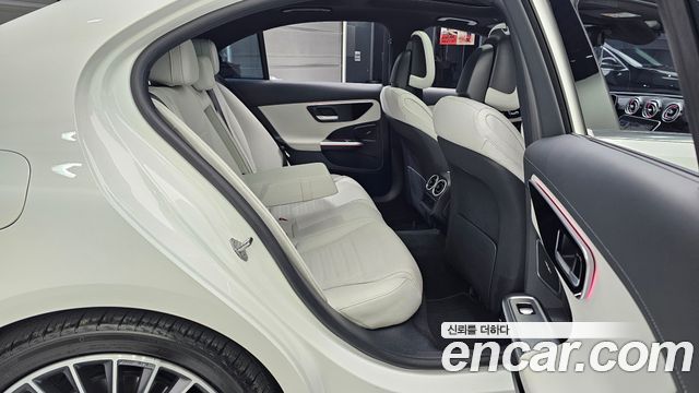 Mercedes-Benz C-Class C300 4MATIC AMG Line