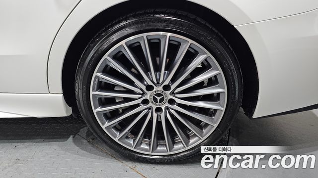 Mercedes-Benz C-Class C300 4MATIC AMG Line