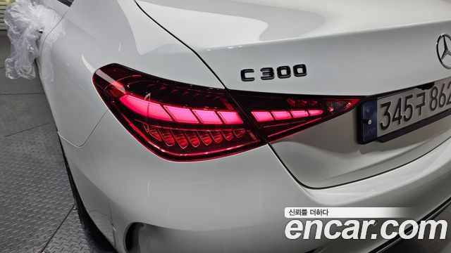 Mercedes-Benz C-Class C300 4MATIC AMG Line
