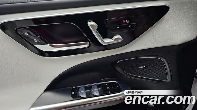 Mercedes-Benz C-Class C300 4MATIC AMG Line