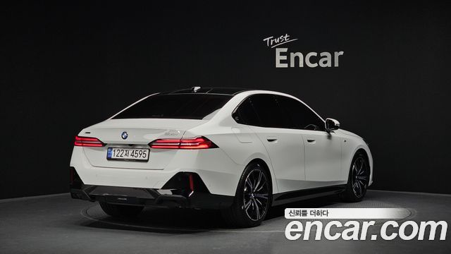 BMW 5-Series 530i xDrive M Sport