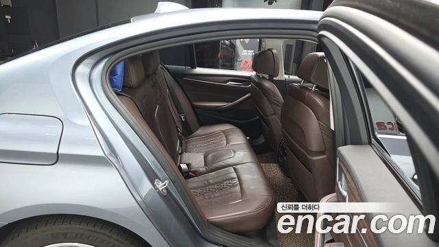 BMW 5-Series 530i Luxury Plus